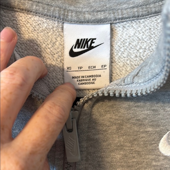 Nike Gray Zip Up Sweater with Ribbed Cuffs - Picture 3 of 4